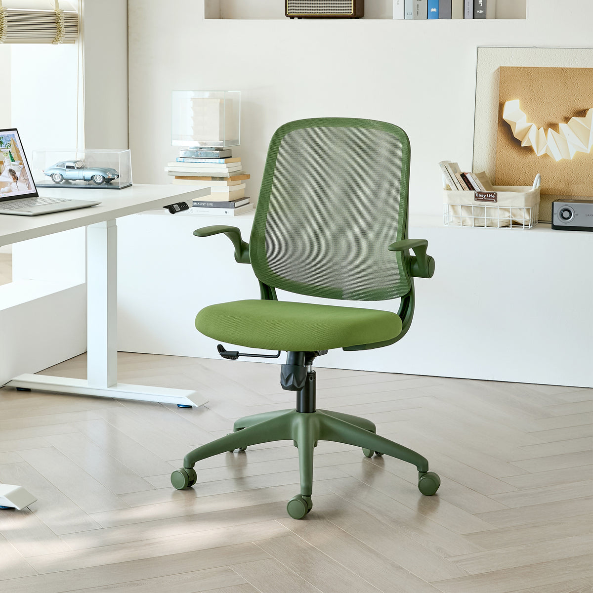 Green Mesh Office Chair, Height Adjustable