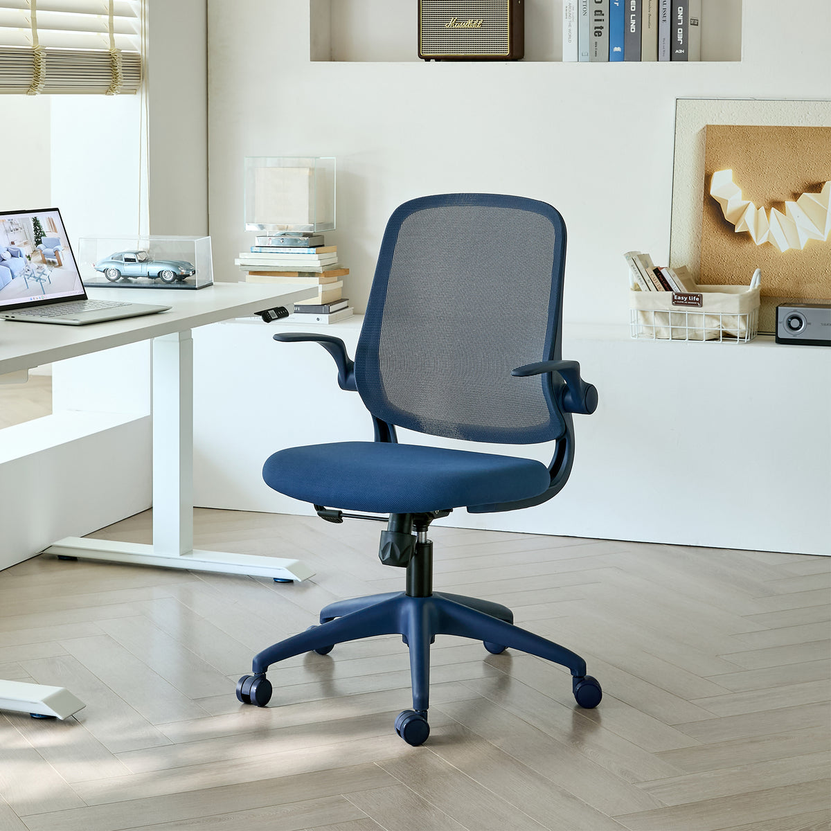 Blue Mesh Office Chair, Height Adjustable